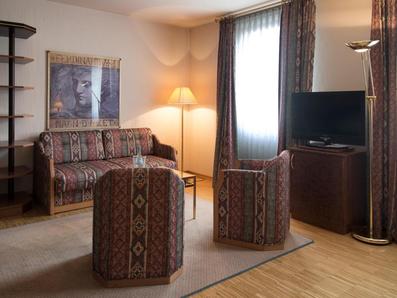 Posthaus Hotel Residenz كرونبرج إم تانوس المظهر الخارجي الصورة