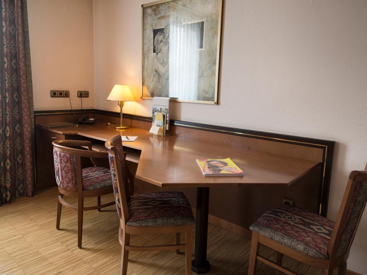 Posthaus Hotel Residenz كرونبرج إم تانوس المظهر الخارجي الصورة