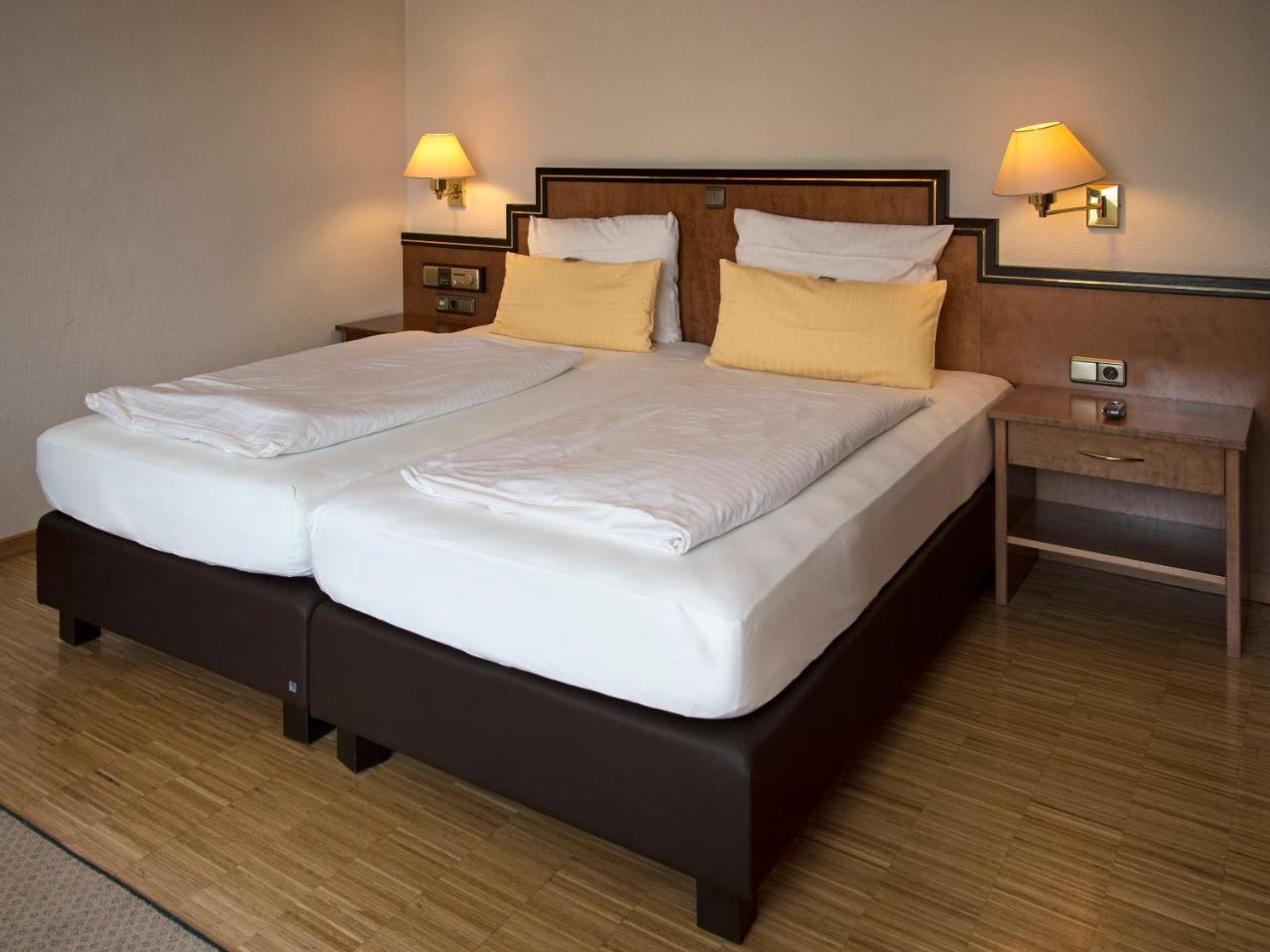 Posthaus Hotel Residenz كرونبرج إم تانوس المظهر الخارجي الصورة